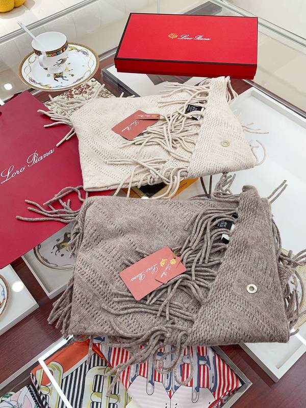 Loro Piana Cloak LPC00039 Loro Piana Cloak LPC00039